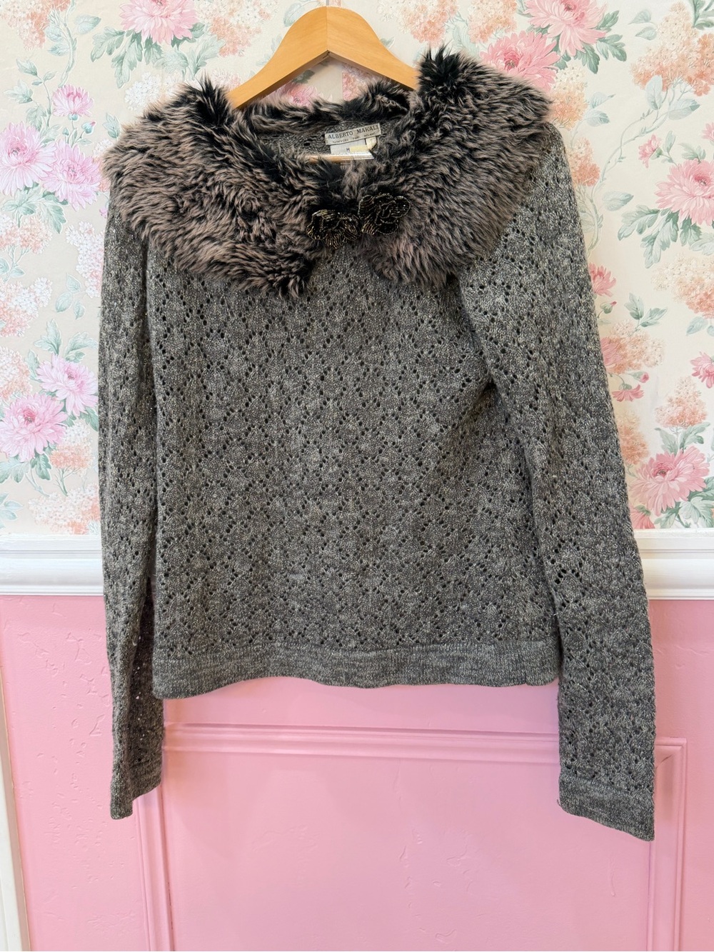 Alberto Makali Gray Knit Sweater with Faux-Fur Collar